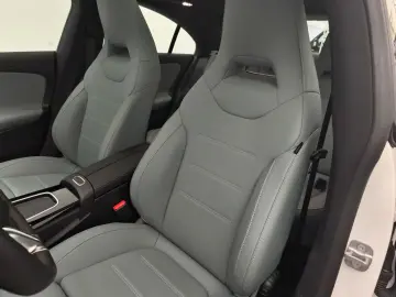 CLA 180 Coupé Progressive Advanced Distro Pano 3