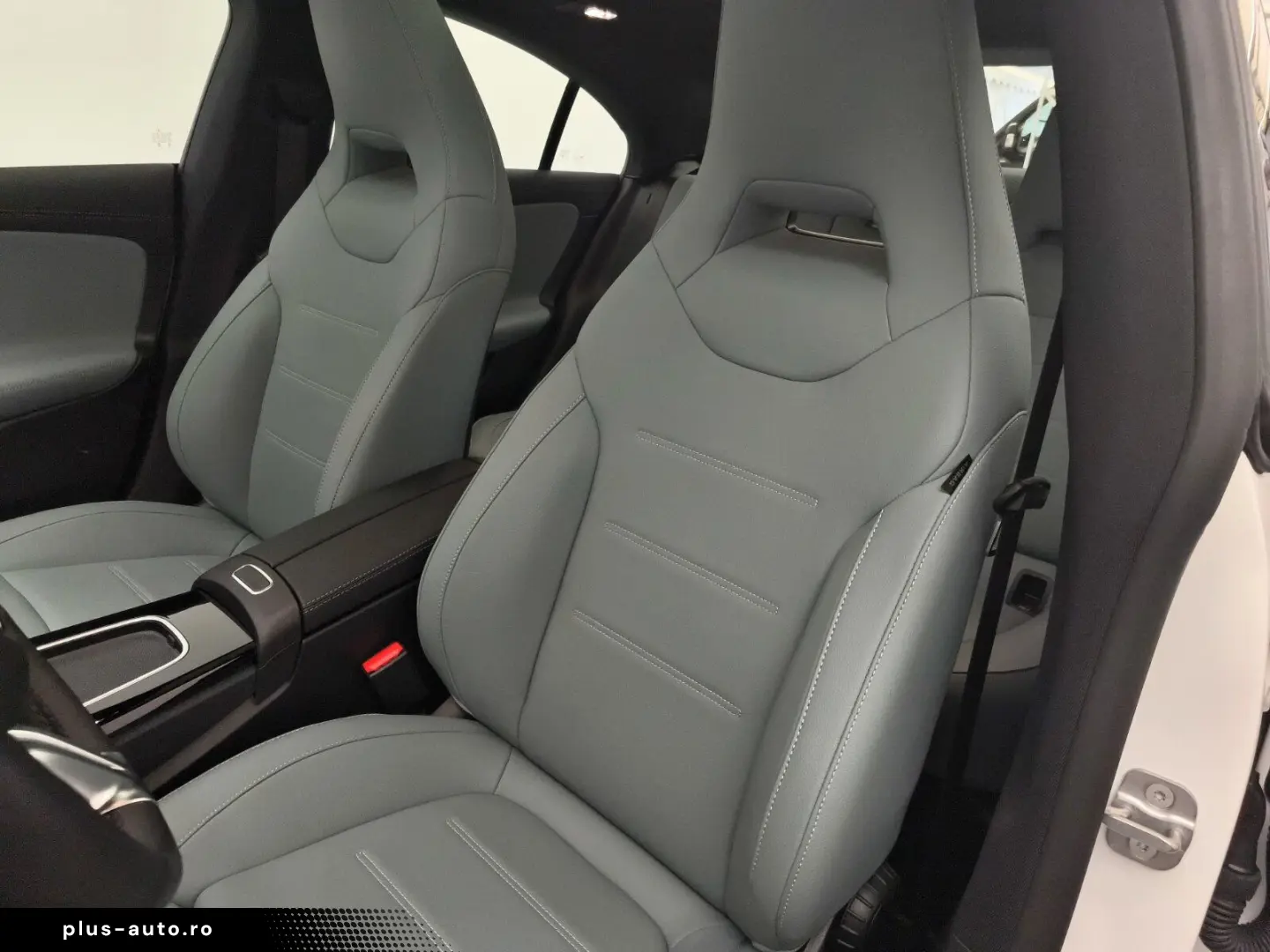 CLA 180 Coupé Progressive Advanced Distro Pano 3