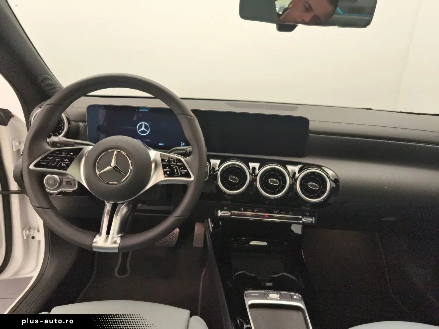 CLA 180 Coupé Progressive Advanced Distro Pano 3