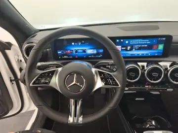 CLA 180 Coupé Progressive Advanced Distro Pano 3