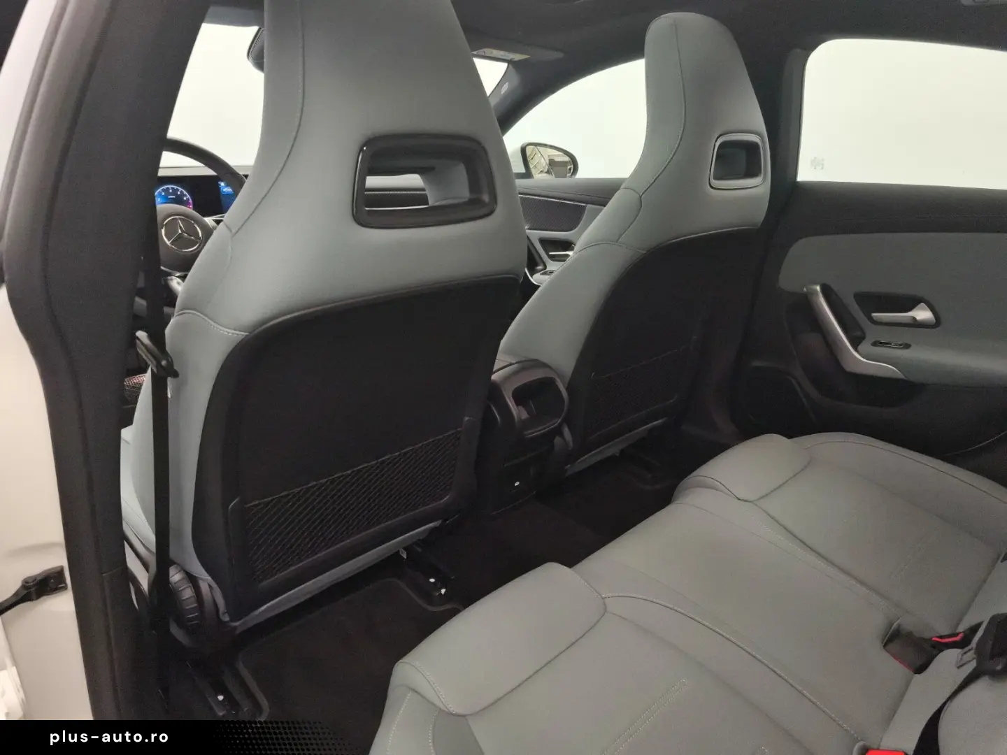 CLA 180 Coupé Progressive Advanced Distro Pano 3