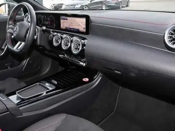 CLA 180 Coupé AMG KAMERA LED NAVI CARPLAY 18