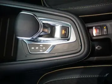 RENAULT SYMBIOZ E-Tech full hybrid 145 iconic