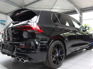 Golf VIII Lim. R BLCKSTYLE DSG LEDER R-PERFO-PAK