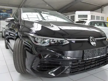 Golf VIII Lim. R BLCKSTYLE DSG LEDER R-PERFO-PAK