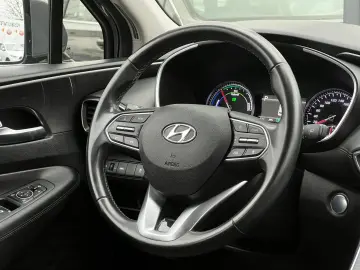 Hyundai Santa-Fe Gen-Iv-2018