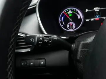 Hyundai Santa-Fe Gen-Iv-2018