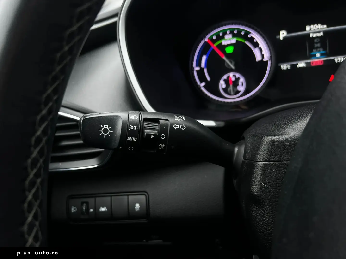 Hyundai Santa-Fe Gen-Iv-2018