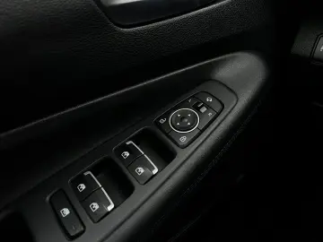 Hyundai Santa-Fe Gen-Iv-2018