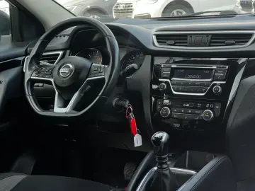 Nissan Qashqai Gen-Ii-2013-2021