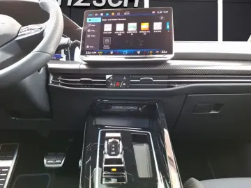 Golf VIII R Performance Black-Edition Matrix Har