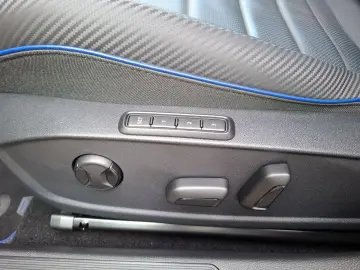 Golf VIII R Performance Black-Edition Matrix Har