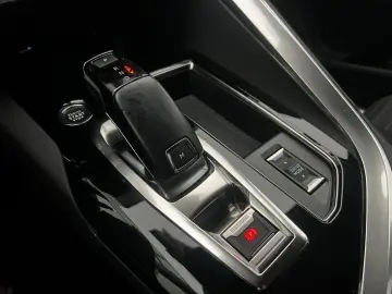 Peugeot 3008 Gen-Ii-2016