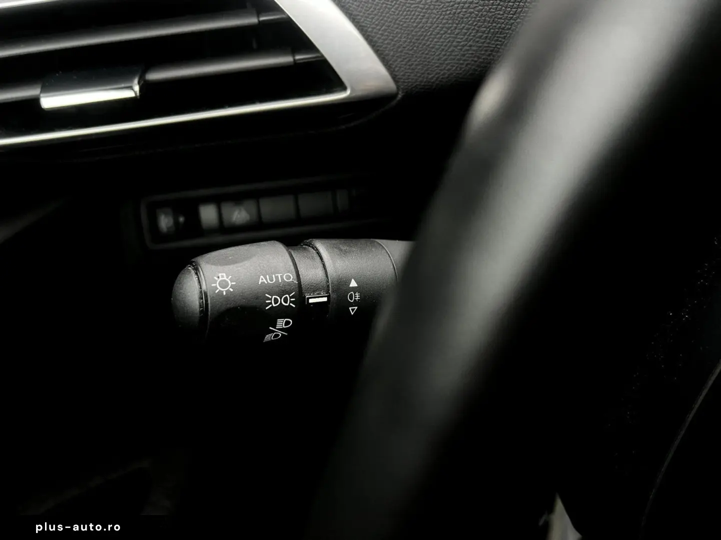 Peugeot 3008 Gen-Ii-2016