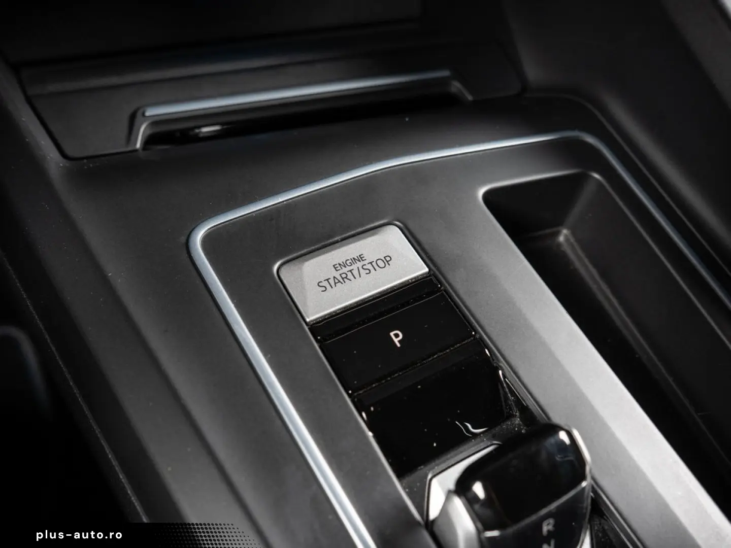 Golf 8 R 2.0 TSI 4Motion  O.Z. ACC DCC PERF. VOL