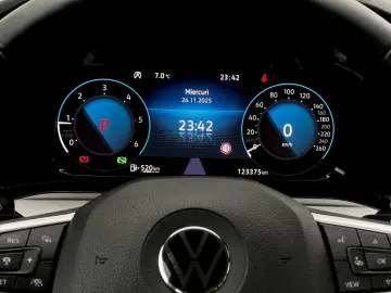 Volkswagen Golf Gen-Viii-2020