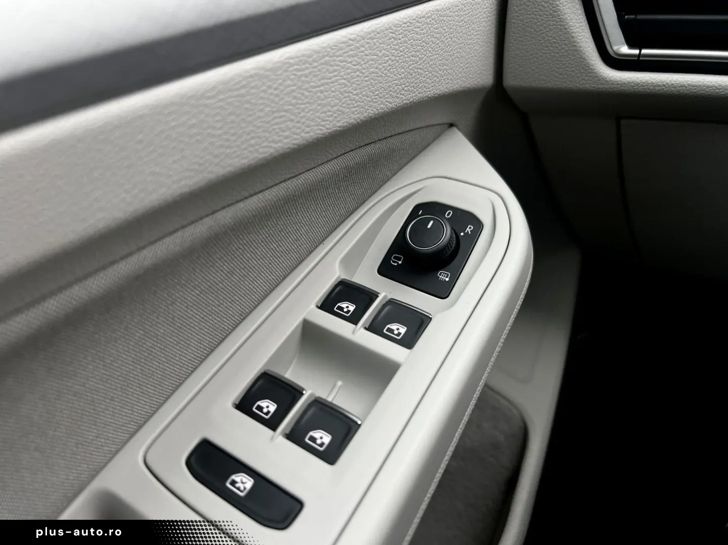 Volkswagen Golf Gen-Viii-2020