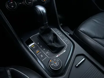 Volkswagen Tiguan Gen-Ii-2016