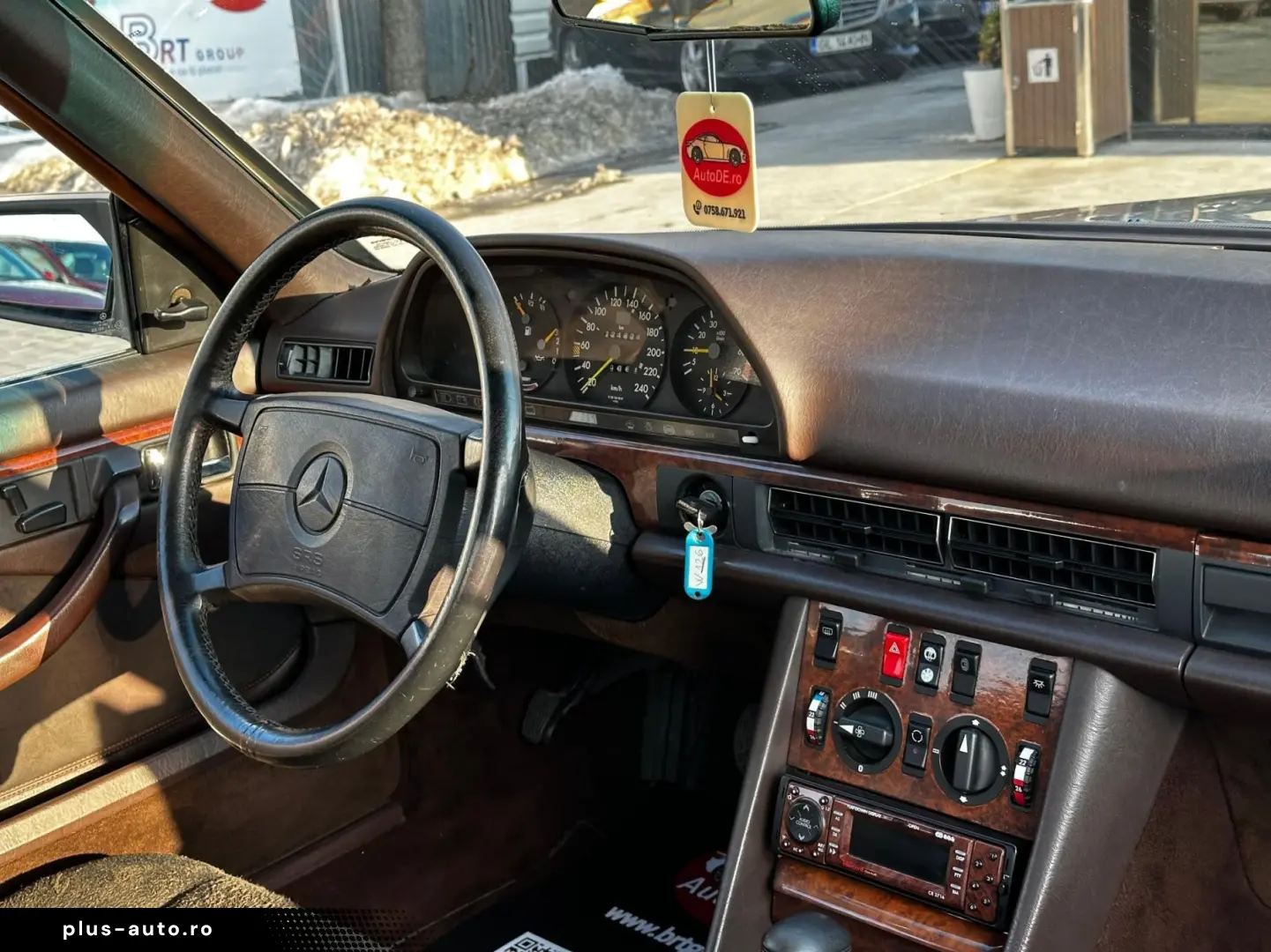 Mercedes-Benz W126