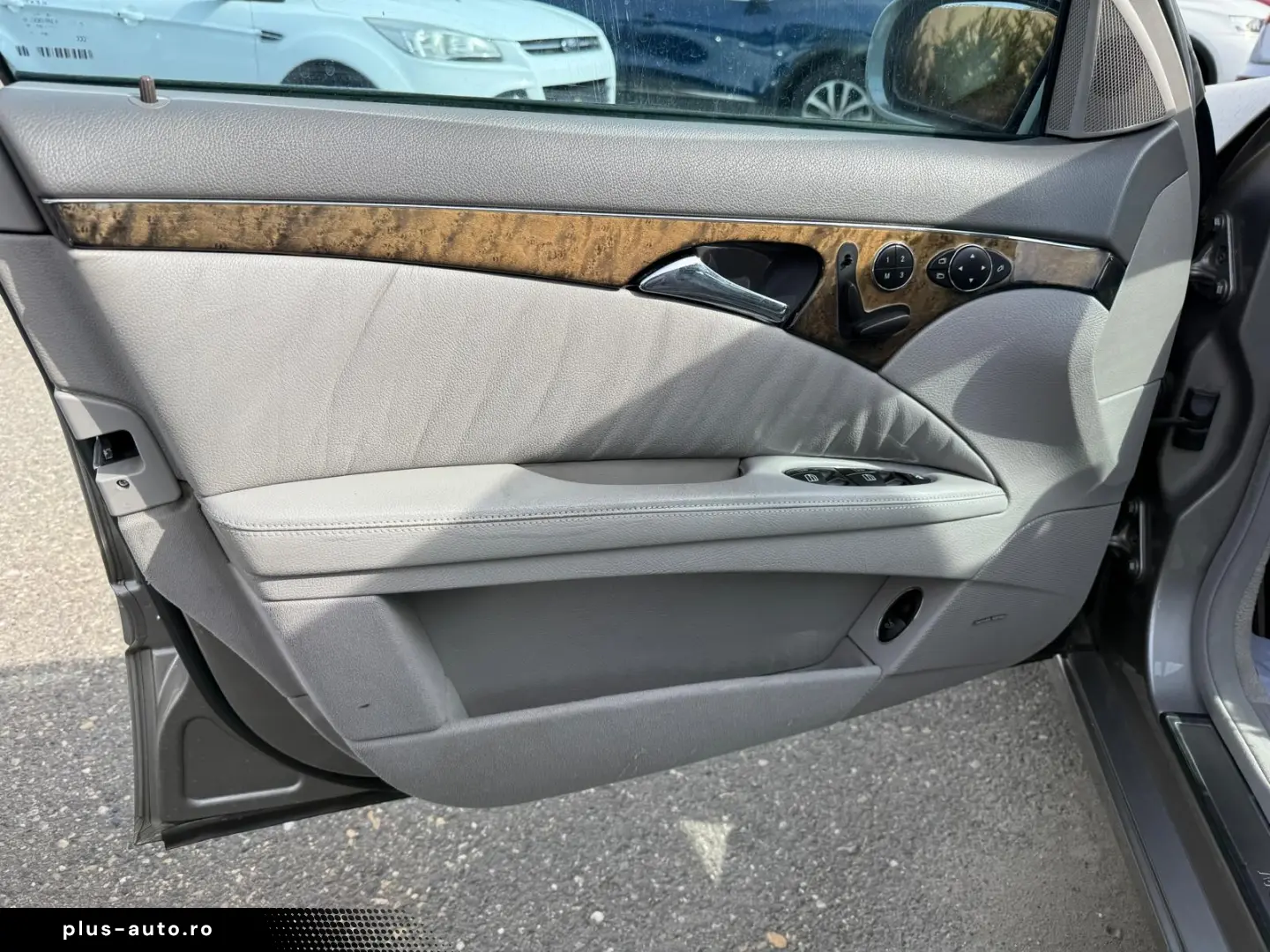 Mercedes-Benz E200 Avangarde