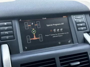 Land-Rover Discovery-Sport