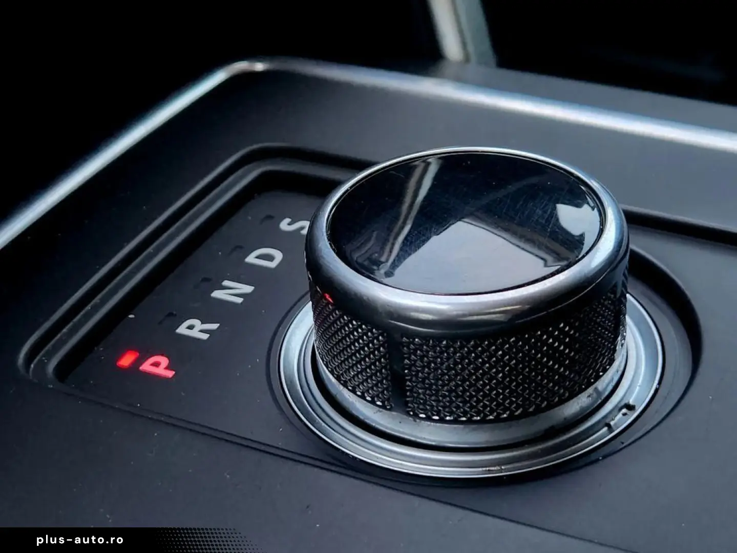 Land-Rover Discovery-Sport