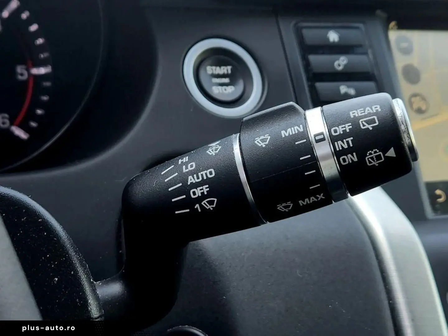 Land-Rover Discovery-Sport