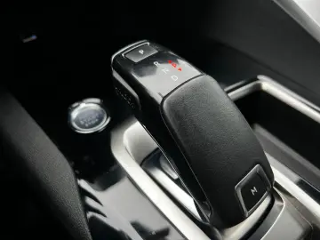 Peugeot 3008 Gen-Ii-2016