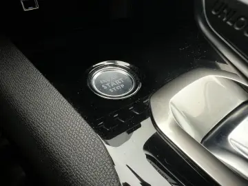 Peugeot 3008 Gen-Ii-2016