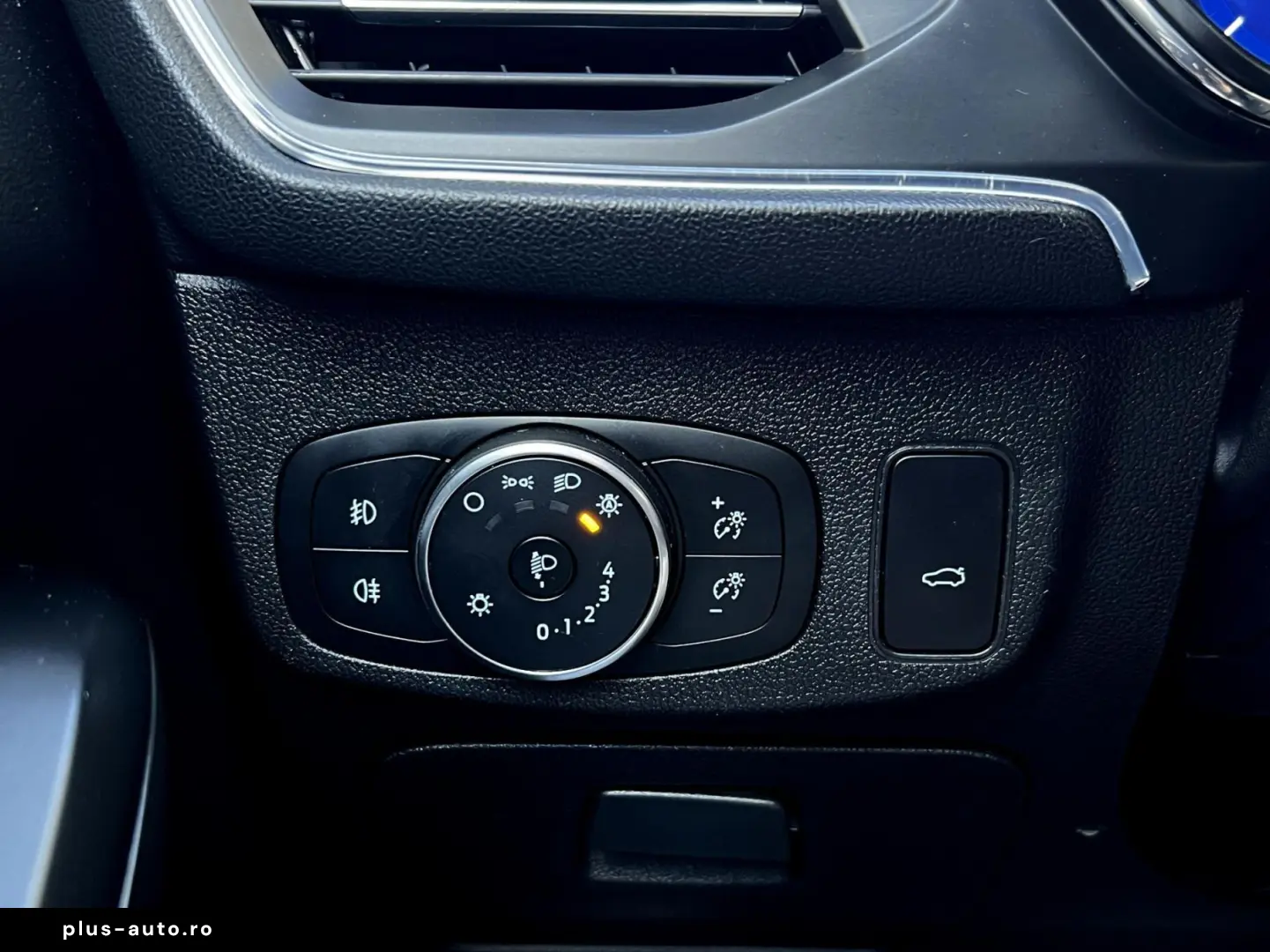 Ford Focus Gen-Iv-2018