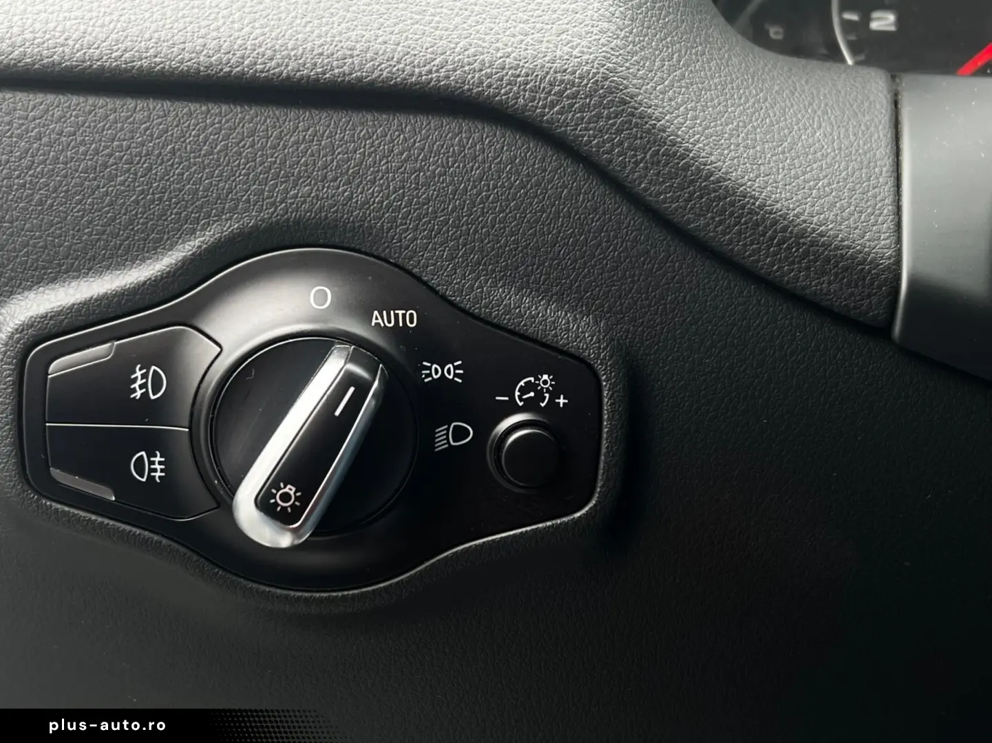 Audi Q5 Gen-8R-2008-2016