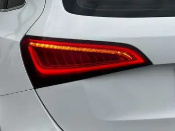 Audi Q5 Gen-8R-2008-2016