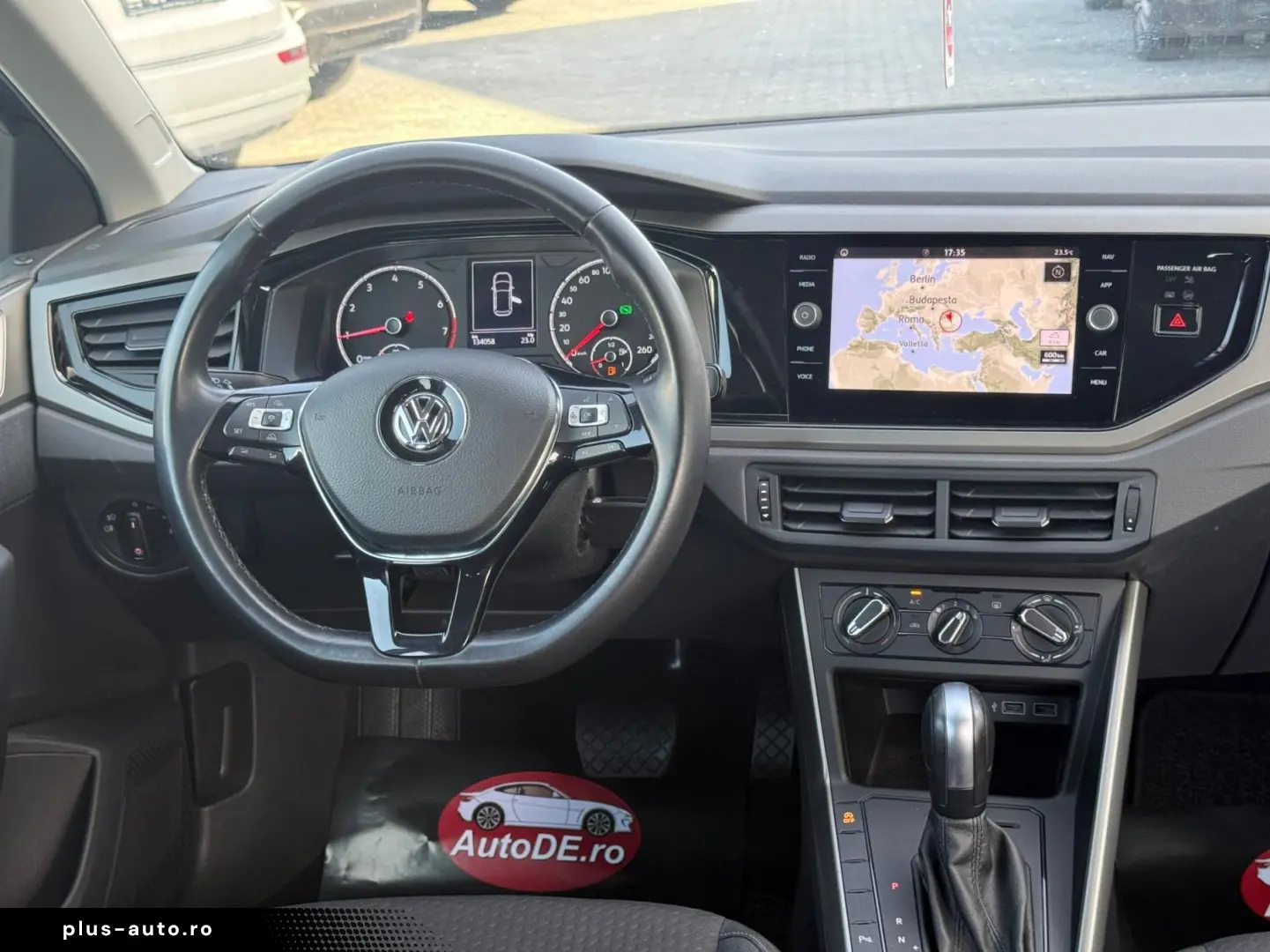 Volkswagen Polo Gen-Vi-2017