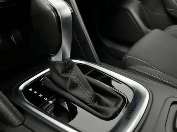 Renault Megane Gen-Iv-2016