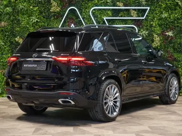 GLE 450d 4M PANO TOW 360 HUD 79.669€ NETTO