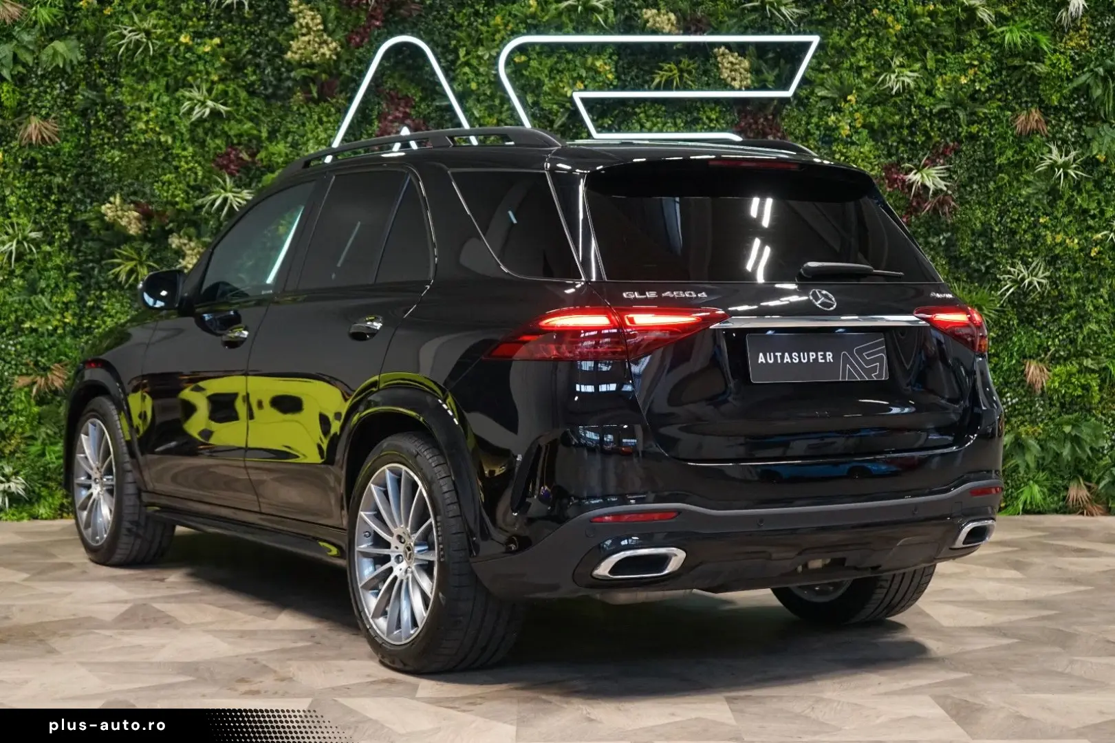 GLE 450d 4M PANO TOW 360 HUD 79.669€ NETTO