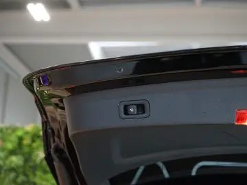 GLE 450d 4M PANO TOW 360 HUD 79.669€ NETTO