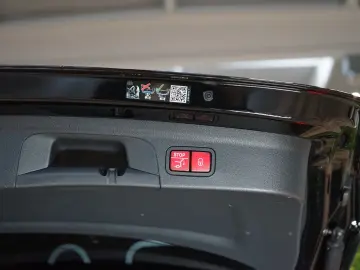 GLE 450d 4M PANO TOW 360 HUD 79.669€ NETTO