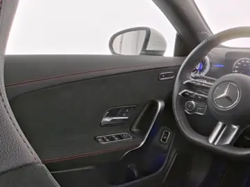 CLA 200 Coupé AMG ADVANCED NAVI LED KAMERA SHZ