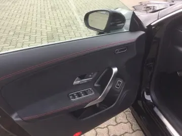 CLA 200 Coupé AMG  Fahrassistenz Verkehrszeichen