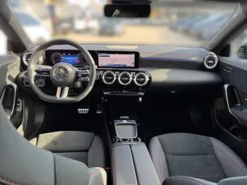 CLA 200 Coupé AMG-Adv  Night 19 WiP Ambi KeyGo