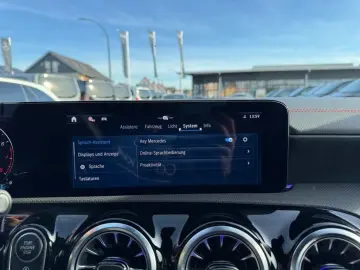 CLA 200 Coupé AMG-Adv  Night 19 WiP Ambi KeyGo