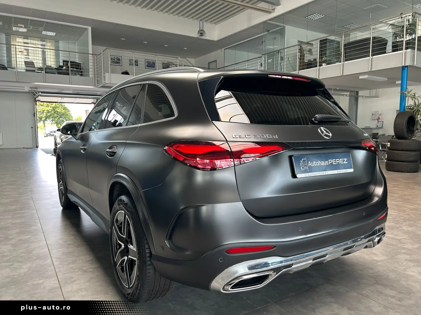 GLC 300 d 4M AMG PREMIUM  MAGNO- AIRMATIC- PANO!