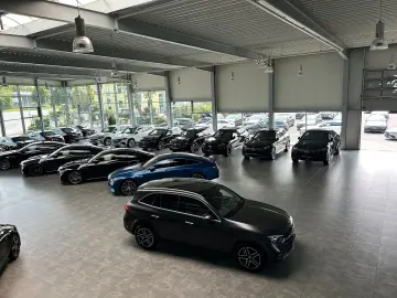 GLC 300 d 4M AMG PREMIUM  MAGNO- AIRMATIC- PANO!