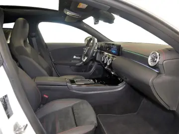 CLA 180 Coupé   AMG MEMO AHK KAMERA PANO SPUR