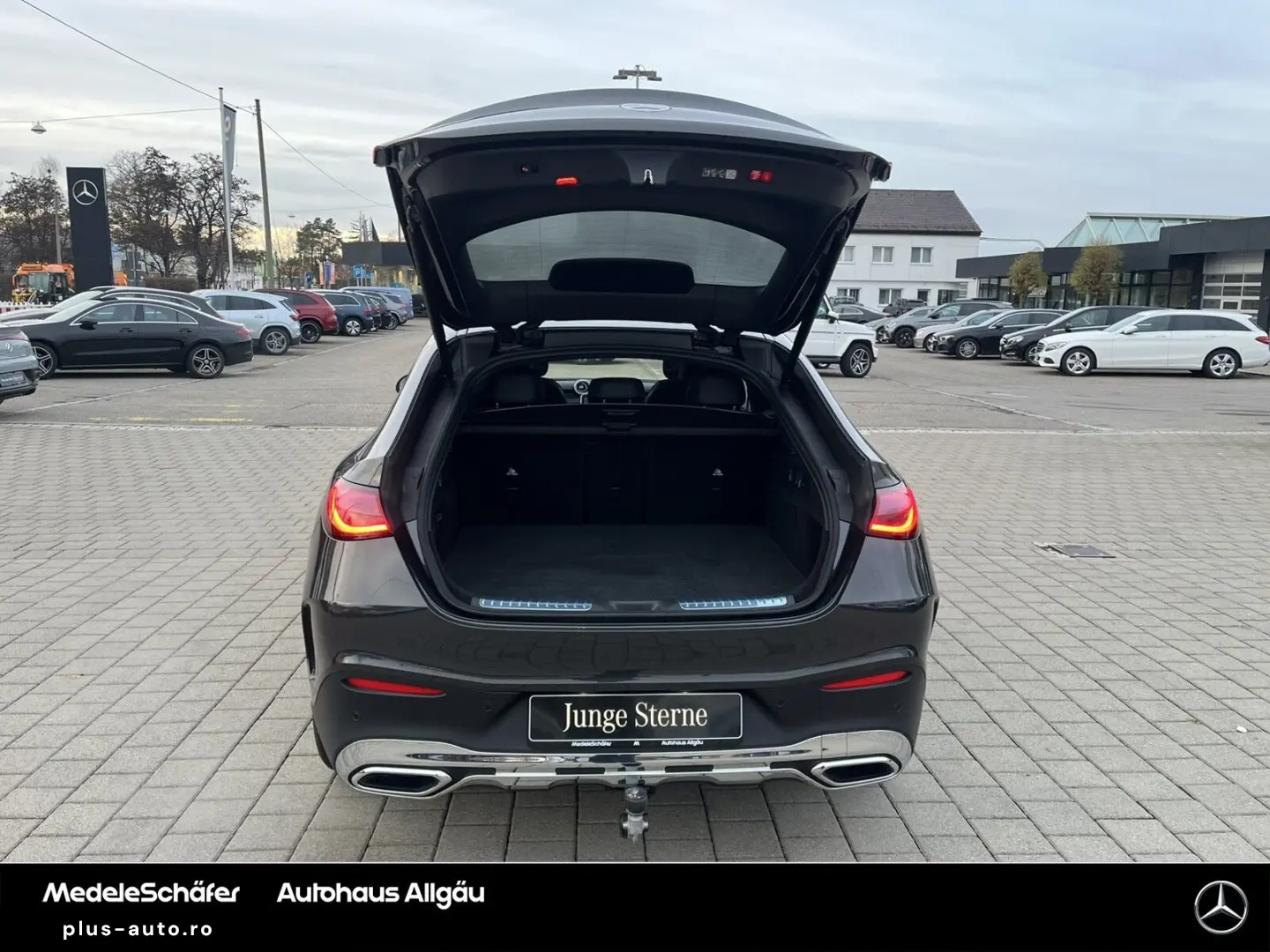 GLC 300 d 4M AMG Coupe 20  AHK Pano 360  D-Light