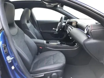 CLA 180 Coupe  MBUX AMG Wide Pano SpurW W-Paket