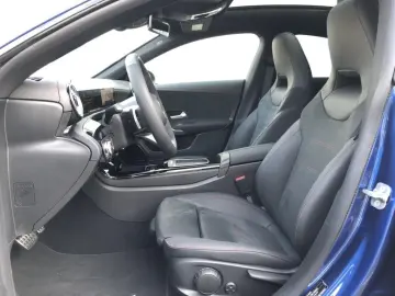 CLA 180 Coupe  MBUX AMG Wide Pano SpurW W-Paket