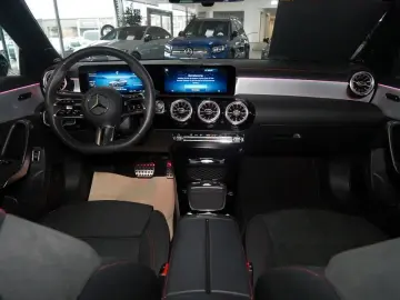 CLA 180 Coupé   AMG BURM NIGHT MULTI 360 AHK PDC