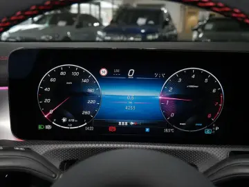 CLA 180 Coupé   AMG BURM NIGHT MULTI 360 AHK PDC